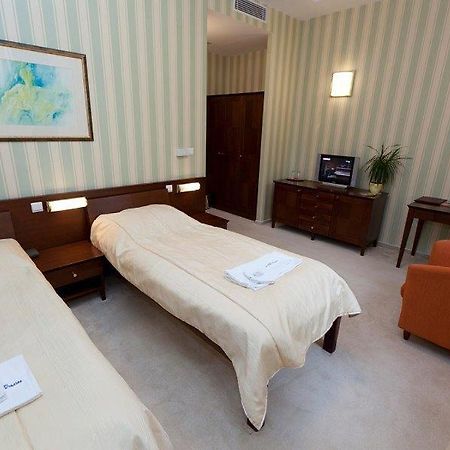 Hotel Sandor Pavillon Piest'any Eksteriør bilde